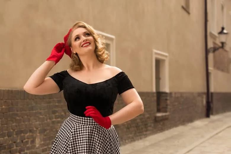 Jak uszyć sukienkę w stylu lat 50 - prosty poradnik krok po kroku dla każdego