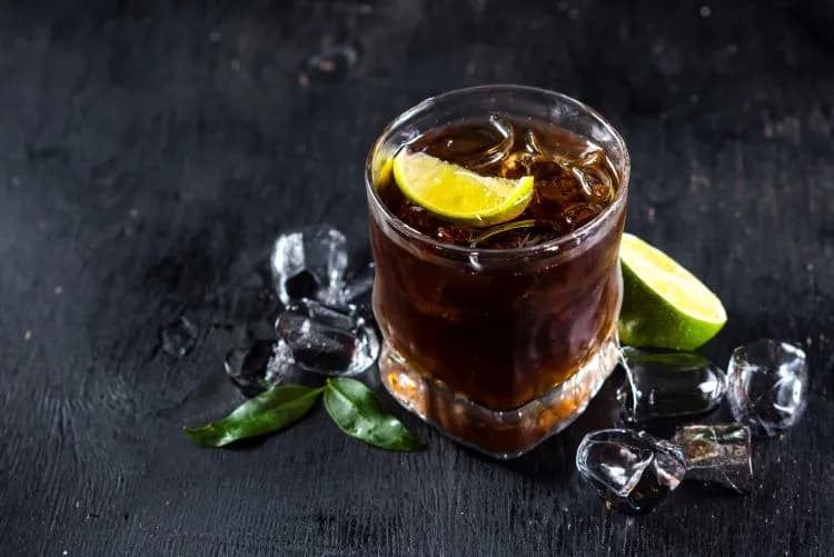 Trzy niesamowite drinki z Ballantine's, które Ty musisz spróbować